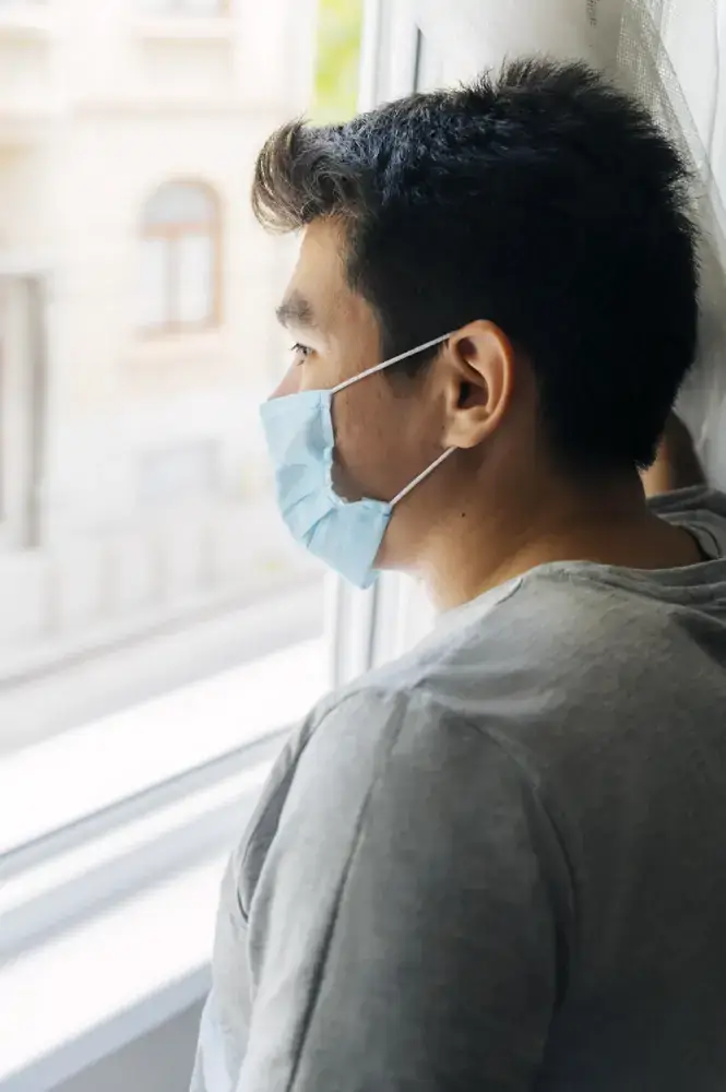 Personne avec un masque